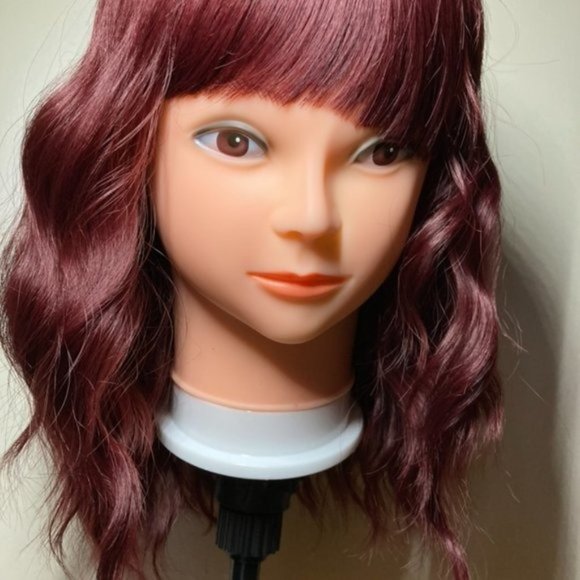 Bob Wig with Bangs - Picture 2 of 9